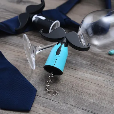 Produktbild von Tragbarer Kellnerkorkenzieher aus Kunststoff in zufälliger Farbe für Weinliebhaber bei Partys und Feiern