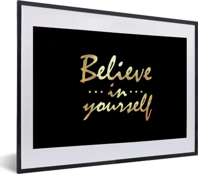 Produktbild von MuchoWow® Gerahmtes Poster Zitat - Zuversicht - Gold 40x30 cm - Poster mit Schwarzem Bilderrahmen Wandposter Rahmen Foto Bilder - Bilderrahmen - Poster im Rahmen