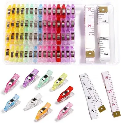 Immagine prodotto di 60 pezzi di fermagli da cucito in plastica da 2,7 x 0,7 x 1,3 cm per patchwork, con 2 metri a nastro da 150 cm
