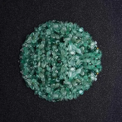 Zdjęcie produktu dla Kamienie szlachetne o wymiarach 3-5 mm - Małe kamienie półszlachetne - Granulat dekoracyjny - Do rękodzieła/akwarium - 100 g - Biały, kryształowy - Kamienie dekoracyjne