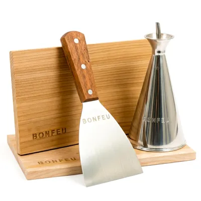 Productafbeelding van BonFeu Kookset – Accessoireset voor de barbecue – Cedarhouten rookplanken, oliekannetje en spatel – Perfect voor plancha, grill en koken in de openlucht