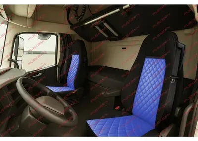 Zdjęcie produktu dla Zestaw 1+1 pokrowców na siedzenia z imitacji skóry do VOLVO FH12 EURO 5 2006–2015 – niebiesko-czarne