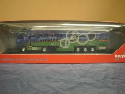 Produktbild von Herpa LKW MB Actros 11 Giga Kühl-KSZ Wolf Transporte Autohof Geiselwind 121651