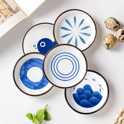Produktbild von Set mit 5 Keramik-Dipschalen in Blau und Weiß