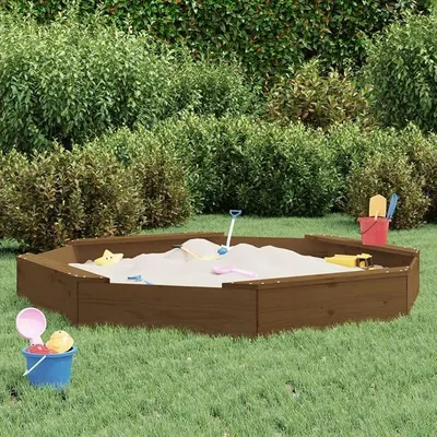 Produktbild von Sandkasten Achteck Honigbraun aus massivem Kiefernholz mit 4 Sitzbänken, 159,5 x 159,5 cm, bodenloses Design für Garten, Terrasse und Outdoor-Spielspaß mit Sandmuschel und Buddelkasten