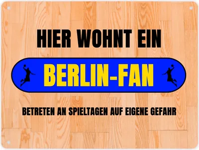 Produktbild von Hier wohnt ein Berlin-Fan Metallschild XL in 21x28 cm mit Turnhallenboden Motiv