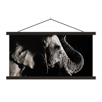 Produktbild von MuchoWow® Textilposter Elefant - Schwarz - Tiere - Natur 120x60 cm mit schwarzem Rahmen - Dekoration Schlafzimmer