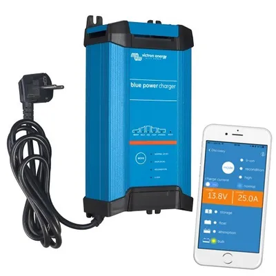 Obrázok produktu pre Victron Energy Nabíjačka Batérií Modrá Smart Ip22 12V/15A (3 Výstupy)