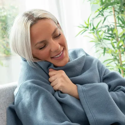 Produktbild von Doppelte Ärmeldecke mit Tasche Doublanket InnovaGoods - Blau