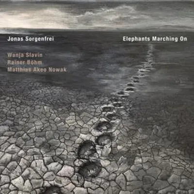 Produktbild von Elephants Marching On