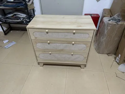 Image de Commode avec tiroirs, meuble d'appoint polyvalent et spacieux, couleur chêne naturel, fabriqué en bois de haute qualité et en métal