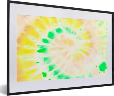 Produktbild von MuchoWow® Gerahmtes Poster Krawattenfärbung - Gelb - Grün 60x40 cm - Poster mit Schwarzem Bilderrahmen Wandposter Rahmen Foto Bilder - Schlafzimmer - Plakat in Rahmen - Drucken