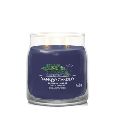 Immagine prodotto di Yankee Candle Lakefront Lodge candela di cera Cilindro Legnoso Blu 1 pz