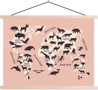 Produktbild von MuchoWow® Textilposter Weltkarte - Tiere - Rosa 120x90 cm mit holzfarbenen Rahmen - Magnetisch