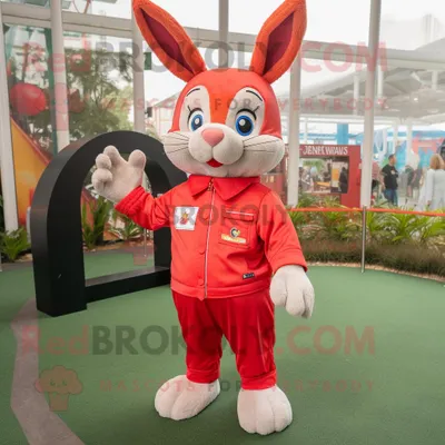 Produktbild von Roter REDBROKOLY Hase Maskottchen Kostüm charakter bekleidet mit Bermuda-Shorts und Handschuhen