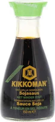 Zdjęcie produktu dla KIKKOMAN Sos sojowy o obniżonej zawartości soli 150ml | Butelka stołowa z dzióbkiem