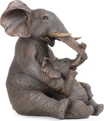 Immagine prodotto di Moritz statuetta decorativa di un cucciolo di elefante seduto giocosamente con la madre in poliresina marrone scuro decorazione idea stand decorazione statua fauna africana scultura