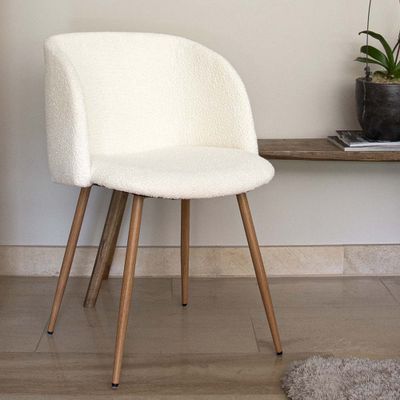 Jedálenská stolička Milton & Oldbrook Bouclé Budapest Off White - drevo