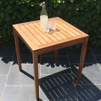 Image de Table bistrot carrée en bois d'eucalyptus - Oviala Sete