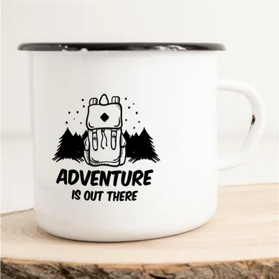 Produktbild von Huuraa Emaille Tasse Adventure out there Geschenk Kaffeebecher Vintage 300ml Adventure out there Präsent