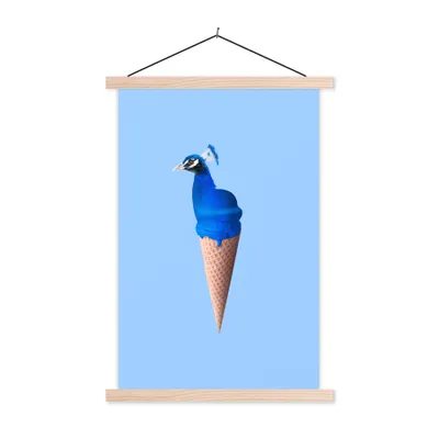 Produktbild von MuchoWow® Textilposter Pfau - Eistüte - Eiscreme - Blau - Vogel 40x60 cm mit holzfarbenen Rahmen - Poster