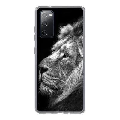 Produktbild von MuchoWow® Handyhülle Schutzhülle Hülle für Samsung Galaxy S20 FE Löwe vor schwarzem Hintergrund in schwarz und weiß Silikon Softcase Handy Hülle - Abdeckung