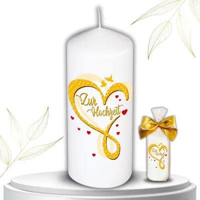 Produktbild von Hochzeitskerze – Zur Hochzeit mit Goldherzen – mit Geschenkverpackung | Traukerze mit Gold-Herz | Edle Kerze zur Hochzeit & Verlobung – Handgefertigt in Deutschland