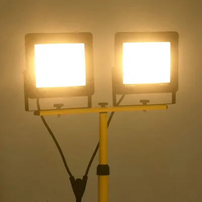 Produktbild von vidaXL LED-Fluter mit Stativ 2x100 W Warmweiß