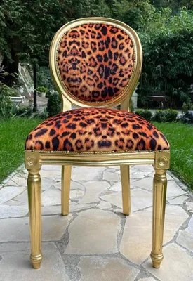 Produktbild von Casa Padrino Luxus Barock Esszimmer Stuhl Leopard / Gold - Handgefertigter Barockstil Stuhl mit edlem Kunstfell - Esszimmer Möbel im Barockstil - Barock Möbel - Barock Einrichtung