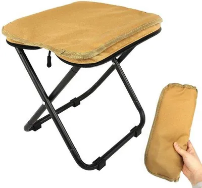 Image de Chaise de camping ultra-légère et pliable, livrée avec un sac de transport, idéale pour les aventures en plein air