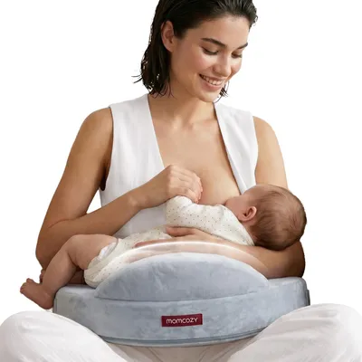 Produktbild von Momcozy Memory-Schaum Stillkissen mit Sicherheitsumrandung – Ergonomisches Still- und Lagerungskissen mit verstellbarem Gurt & abnehmbarem Baumwollbezug,Meteoritenschauer – Memory-schaum-grau