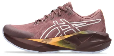 Productafbeelding van ASICS NOVABLAST 5, kleur Cordovan, maat 10