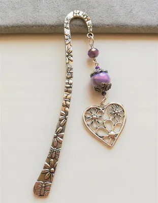 Image de Grand Marque-Page Violet Avec Cœur Ajouré