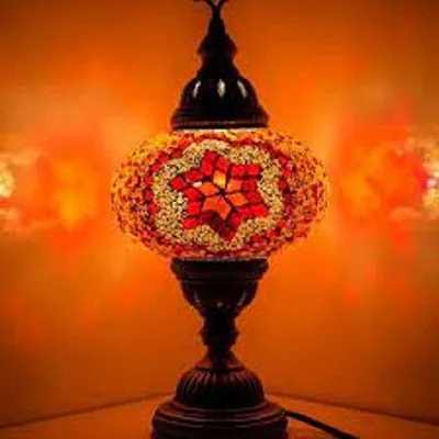 Produktbild von Türkische Tischlampe mit 13 cm oranger Mosaikkugel – Handgefertigte orientalische Lampe für stimmungsvolles Licht