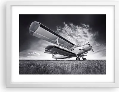 Produktbild von Gerahmtes Poster - Weißer Rahmen - Flugzeug An-2 Schwarzweiß - 40x30 cm - Wand Bild - Wanddeko - Wandbilder - Kunstposter - Wandposter - Bilderrahmen - Bilder - Kunstdruck - Wandbild - P2WAA40x30-4363
