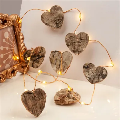 Image de Guirlande lumineuse LED cœurs en bois, longueur 0,95 m, blanc chaud, piles, pour intérieur 520453