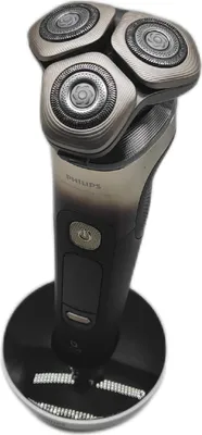 Produktbild von Philips Series i9000 Prestige Ultra i9000 Prestige Ultra XP9405/31 Elektrischer Nass- & Trockenrasierer mit SkinIQ Pro, Rotationstrasierer, Schwarz, Triple-Action Lift & Cut System; NanoTech Dual Precision blades, LCD, GroomTribe; Connects via Bluetooth, Replace every 2 yrs with SH91