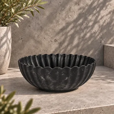Produktbild von Runde Pflanz-Schale gewellt für draussen schwarz marmoriert 16 cm