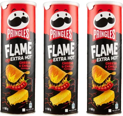 Produktbild von 3x Pringles Flame Extra Hot Cheese & Chilli Snack Salato al gusto di Formaggio Piccante Salziger Snack mit würzigem Käsegeschmack 160g