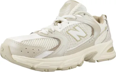 A single New Balance 530 sneaker shown from the side.