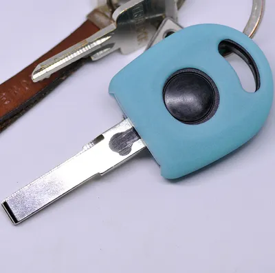 Produktbild von Auto Schlüssel Hülle Silikon Schutz Cover Fluoreszierend Blau kompatibel mit VW SEAT Skoda alle Modelle Startschlüssel