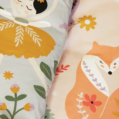 Produktbild von sweeek - Wendebettwäsche Einzelbett mit Druckmotiv Einhorn / Tänzerin 140 x 200 cm