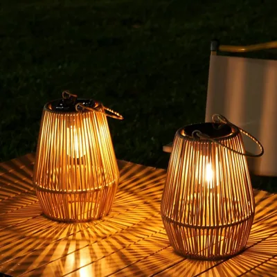 Produktbild von Solarlaterne Bohemian Rattan 2 Stück, Warmweißes LED-Licht, Handgeflochten Für Terrasse Garten Balkon Innenhof Deko