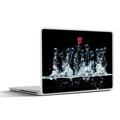 Produktbild von MuchoWow® Laptop Aufkleber Sticker Cover Beeren - Wasser - Schwarz - Obst - Himbeere 30x22 cm - Laptop-Sticker
