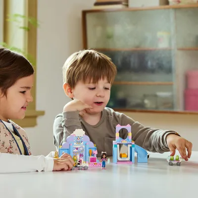 Zdjęcie produktu dla LEGO Koci domek Gabi Kiciklubik Uszko Gabi, zabawki do odgrywania rl dla dziewczynek i chopcw 4+, zabawka dla dziecka ze zjedalni i figurkami, pomys na prezent dla 4-latki, 10796