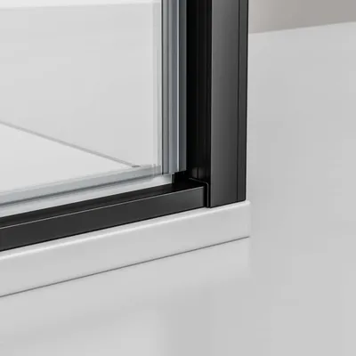 Produktbild von Eckdusche mit Drehtür an Festfeld NT606 - FLEX - Nano Echtglas - 6 mm - Flexible Montage - Breiten & Profilfarbe wählbar, Breite Türelement:100 cm, Breite Glas feststehend:100cm, Profilfarbe:Schwarz matt