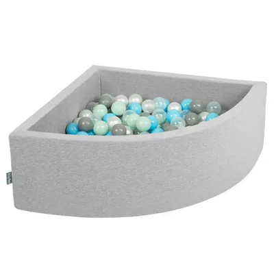 Obrázok produktu pre KiddyMoon 90x30cm/200 loptičiek ∅ 7cm Trojuholník Detské penové loptičky  vyrobené v EÚ, Svetlo sivá: Perleťová/Šedá/Transparentná/Baby Modrá/Mäta: