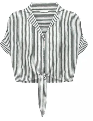 Produktbild von ONLY ONLPAULA LIFE S/S TIE SHIRT WVN NOO Cloud Dancer/BALSAM GREEN S