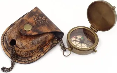 Produktbild von Abschließbarer Kompass mit Kette in Ledertasche - C-64