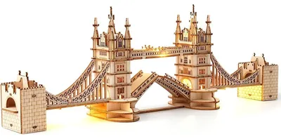 Zdjęcie produktu dla Trójwymiarowa drewniana układanka – model Tower Bridge z oświetleniem LED